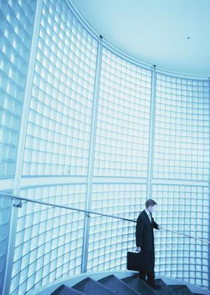 安全なアトラクション運営を行うパーク